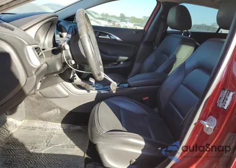 2017 Infiniti Qx30 Base z USA, uszkodzony, nr VIN SJKCH5CP4HA031833